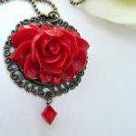 Vintage style red flower ne..